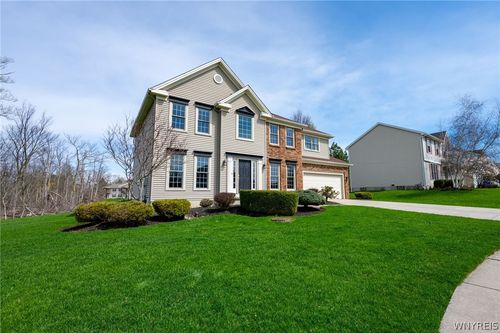 61 Brook Ln, West Seneca, NY, 14224-3865 | Card Image