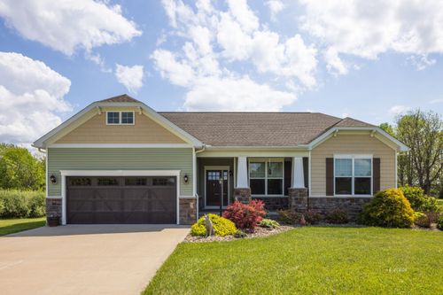 3028 Canterbury Ct, Albany, OH, 45710 | Card Image