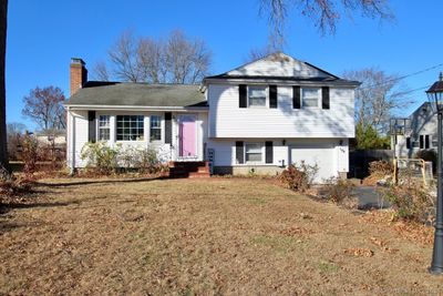 148 Dale Road, House other with 3 bedrooms, 1 bathrooms and null parking in Wethersfield CT | Image 1