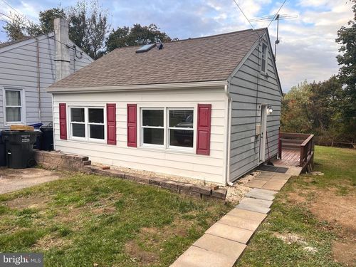 2055 W Chester Rd, COATESVILLE, PA, 19320-4528 | Card Image