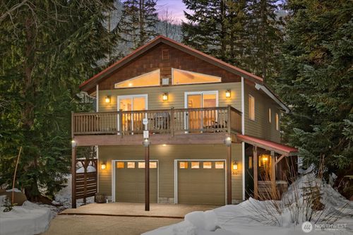 661 E Hyak Dr, Snoqualmie Pass, WA, 98068-5084 | Card Image