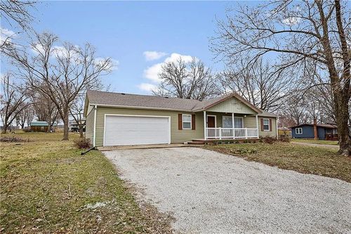 3723 Lake Trenton Dr, Trenton, MO, 64683-3234 | Card Image