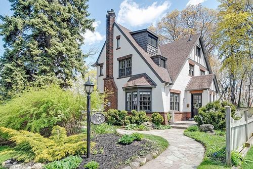 1060 Mohawk Rd, Burlington, ON, L7T3M6 | Card Image