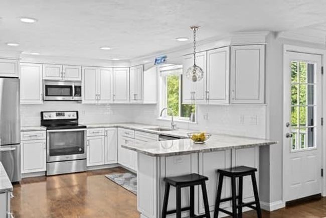 28 Christopher Ln, House other with 4 bedrooms, 2 bathrooms and 4 parking in Scituate MA | Image 6