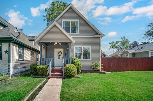 808 Lillian St, Hobart, IN, 46342 | Card Image