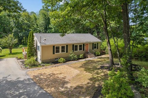103 Hardy Rd, Londonderry, NH, 03053-2825 | Card Image