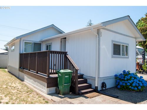 33-10901 Se Powell Blvd, Portland, OR, 97266-1803 | Card Image