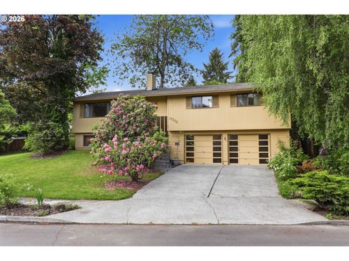 17515 Sw Cheyenne Way, Tualatin, OR, 97062 | Card Image