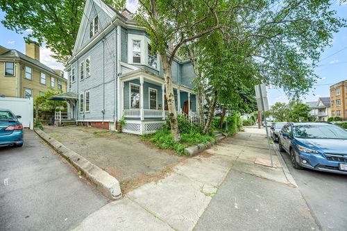 91 Tudor St, Chelsea, MA, 02150-2152 | Card Image