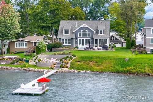 3298 Elmwood Beach Rd, Middleville, MI, 49333-8772 | Card Image