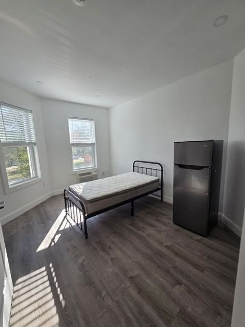 18-69 North Common, Lynn, MA, 01902 | Card Image