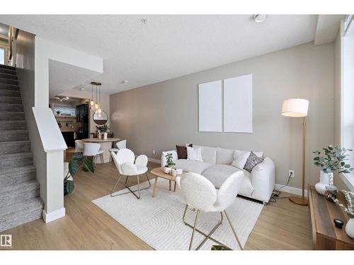 2560 Pegasus Blvd Nw, Edmonton, AB, T5E6V4 | Card Image