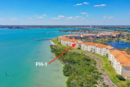 ph01-29 Harbour Isle Dr W, Hutchinson Island, FL, 34949-2781 | Card Image