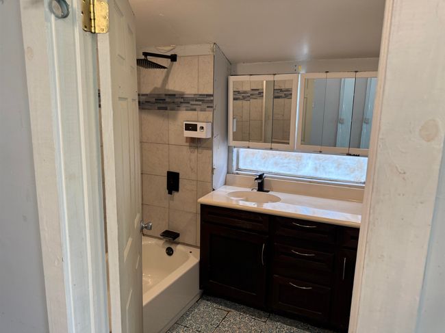 407 S Main St, House other with 2 bedrooms, 3 bathrooms and null parking in Burnet TX | Image 17