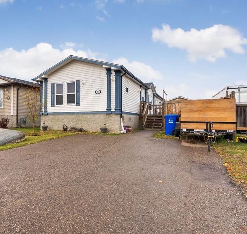 204 Elm St, Fort Mcmurray, AB, T9K0K1 | Card Image