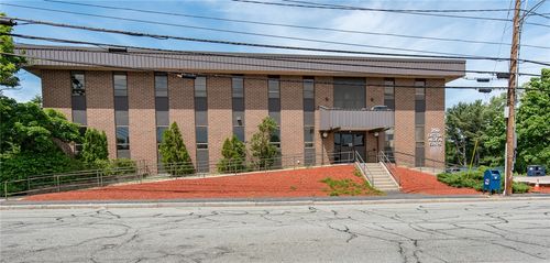 303-250 Wampanoag Trl, Riverside, RI, 02915-2217 | Card Image