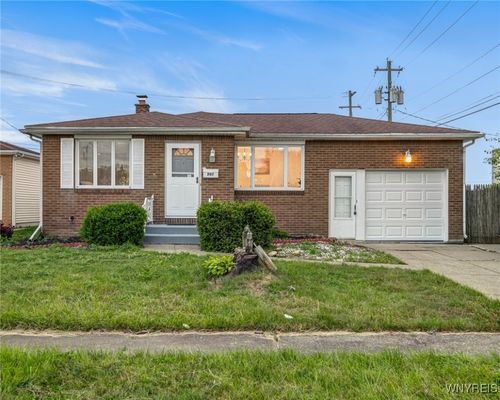 207 Enez Dr, Depew, NY, 14043-1209 | Card Image
