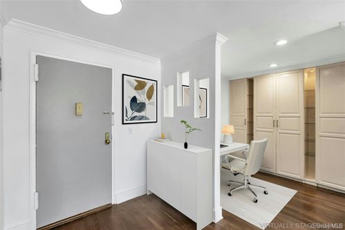 apt-5k-3 Birchwood Ct, Mineola, NY, 11501-4511 | Card Image