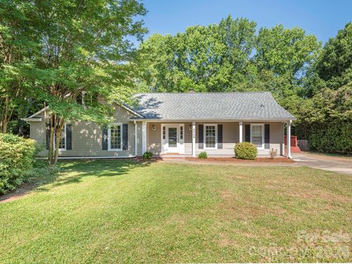 8208 Bluesage Cir, Charlotte, NC, 28270-0846 | Card Image