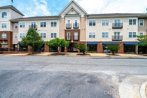 201-1410 4th Street Dr Nw, Hickory, NC, 28601-2573 | Card Image