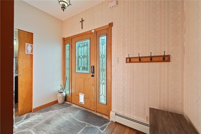 126 Coal Bluff Rd, House other with 3 bedrooms, 3 bathrooms and null parking in Finleyville PA | Image 8