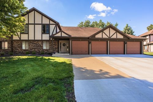 34-34 Brandywine Ct, Bloomington, IL, 61704-4400 | Card Image