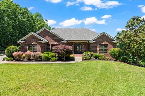 579 Terrapin Crossing Road, Pickens, SC, 29671 | Card Image