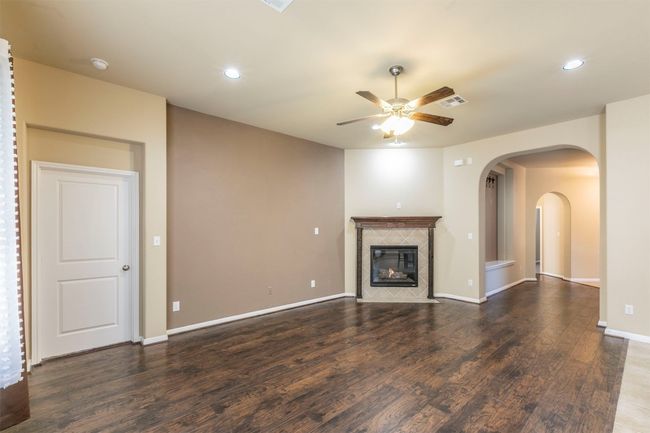 254 Chisholm Trl, House other with 3 bedrooms, 2 bathrooms and 2 parking in Bastrop TX | Image 5