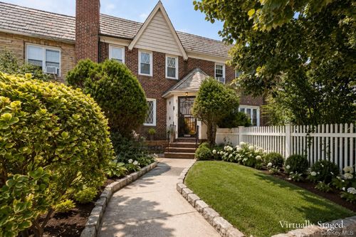 63-34 83rd Pl, Middle Village, NY, 11379-1950 | Card Image