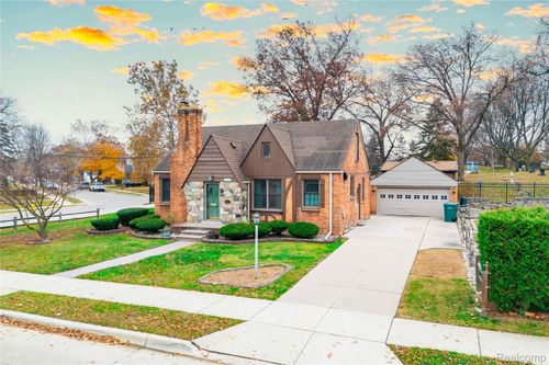 23211 Myrtle St, Dearborn, MI, 48128-1761 | Card Image