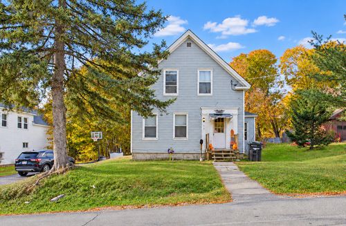 69 Lincoln St, Dexter, ME, 04930-1145 | Card Image