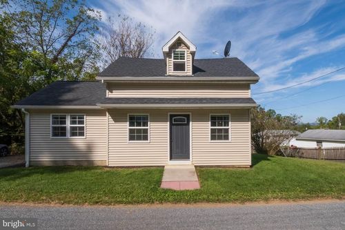 669 Barlet Rd, BLANDON, PA, 19510-9738 | Card Image