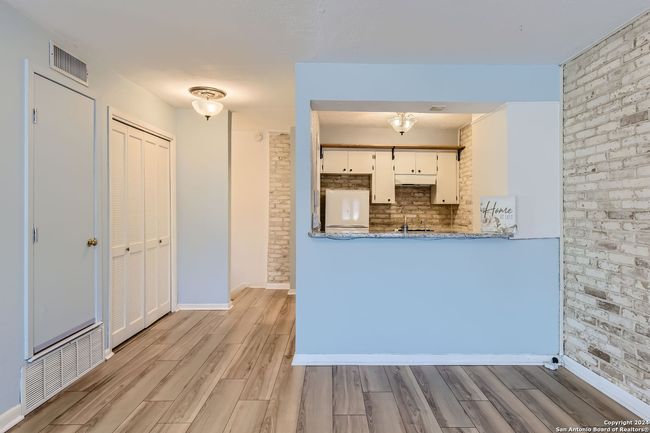 APT-203C - 8030 Broadway, Condo with 1 bedrooms, 1 bathrooms and null parking in San Antonio TX | Image 4