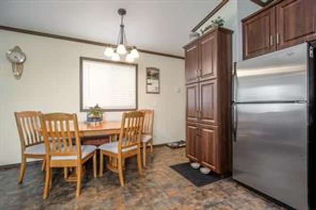 2300 13 St N, Home with 3 bedrooms, 2 bathrooms and 2 parking in Lethbridge AB | Image 7