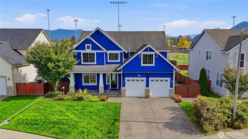 3214 Phillips Ave, Enumclaw, WA, 98022-6419 | Card Image