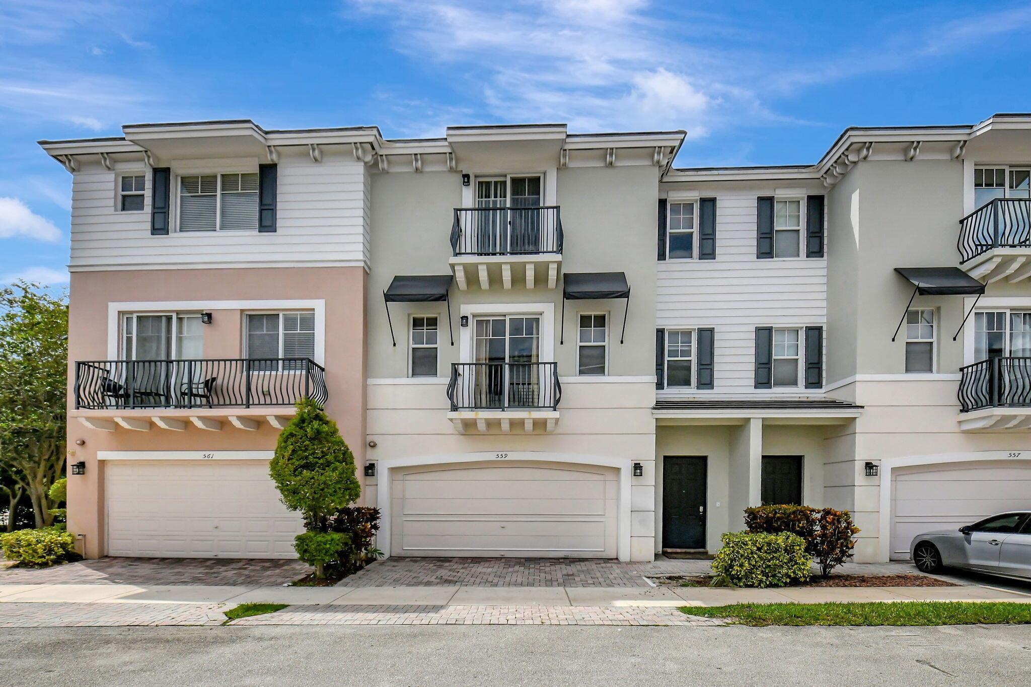 39th Cir, Boca Raton, FL 33431