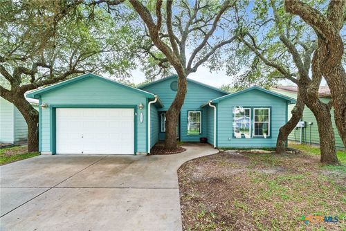 105 Pecan Harbor St, Rockport, TX, 78382-6337 | Card Image