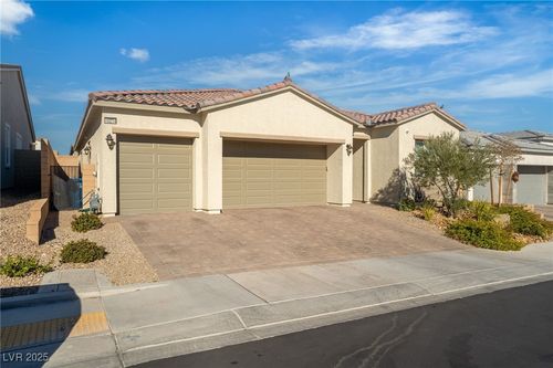 10214 Meandering Dell Ave, Las Vegas, NV, 89166-6662 | Card Image