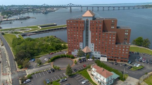 unit-324-750 Davol St, Fall River, MA, 02720-1017 | Card Image