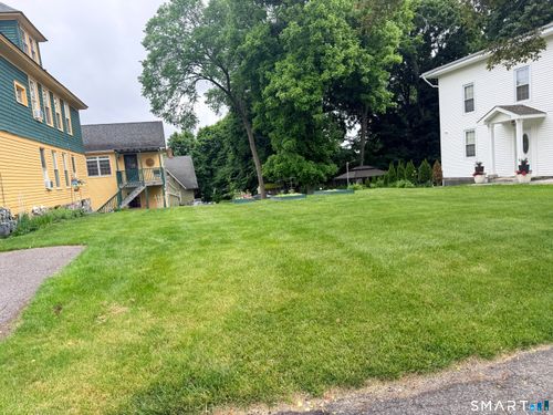 84-82-84 Rockwell St, Winsted, CT, 06098-1926 | Card Image