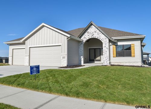 20506 Boulder St, Gretna, NE, 68028-4078 | Card Image