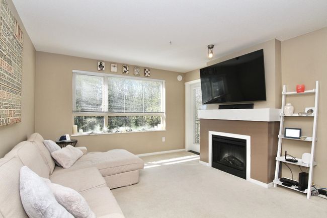301 - 700 Klahanie Drive, Condo with 2 bedrooms, 2 bathrooms and 2 parking in Port Moody BC | Image 11