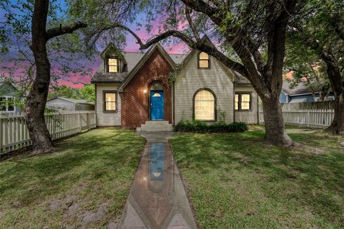 318 12th Ave N, Texas City, TX, 77590-6349 | Card Image
