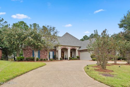 166 Woodlands Glen Cir, Brandon, MS, 39047-7107 | Card Image
