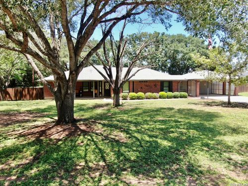 19470 Blume Dr, Lytle, TX, 78052-2209 | Card Image