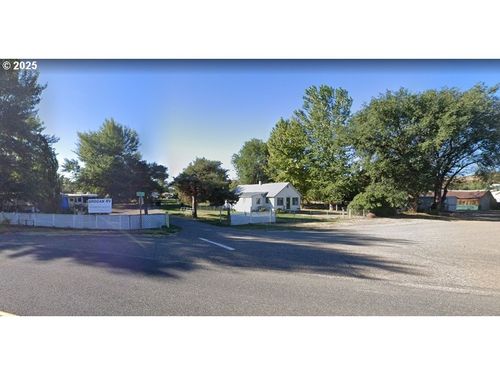 3029 6th Ave, Brogan, OR, 97903-9709 | Card Image