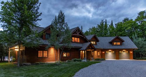 195 Homan Lake Rd, Iron River, MI, 49935-7432 | Card Image
