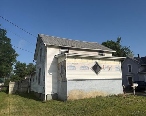 758 Caton Ave, Adrian, MI, 49221-3810 | Card Image