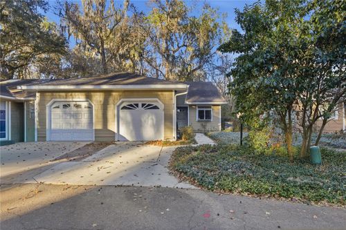 832 50th Way, Gainesville, FL, 32607-3823 | Card Image