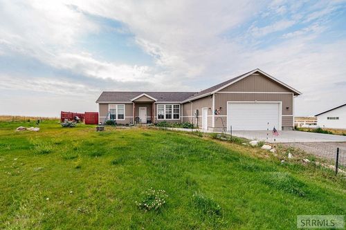 563 N 3000 E, Saint Anthony, ID, 83445-5540 | Card Image